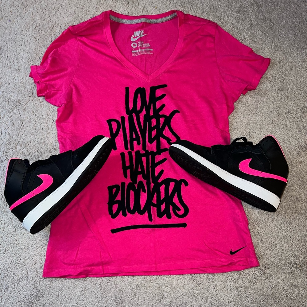 Retro Hyper Pink Jordan 1 MID